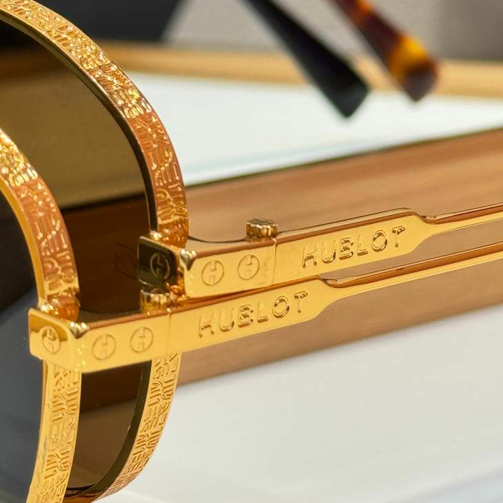 Picture of Hublot Sunglasses _SKUfw73007658fw